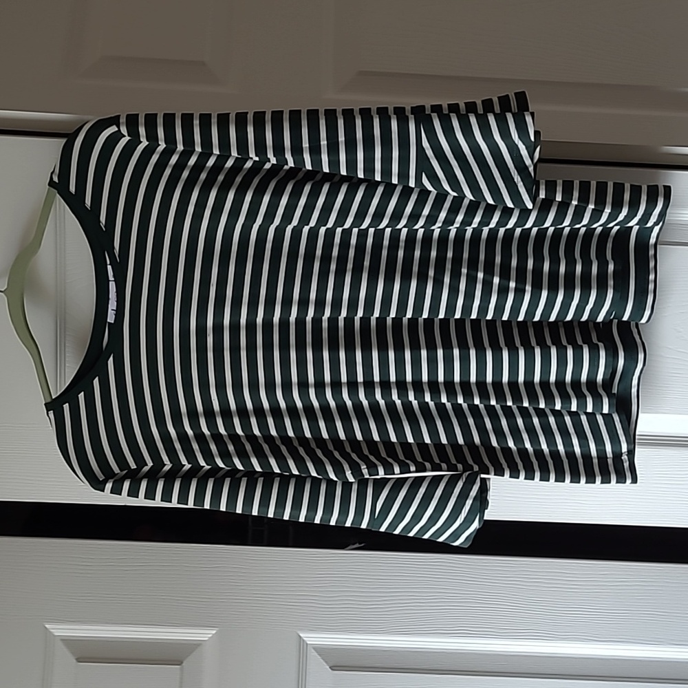 Denim & Co. Round Neck 3/4 Bell Sleeve Striped Top (M)